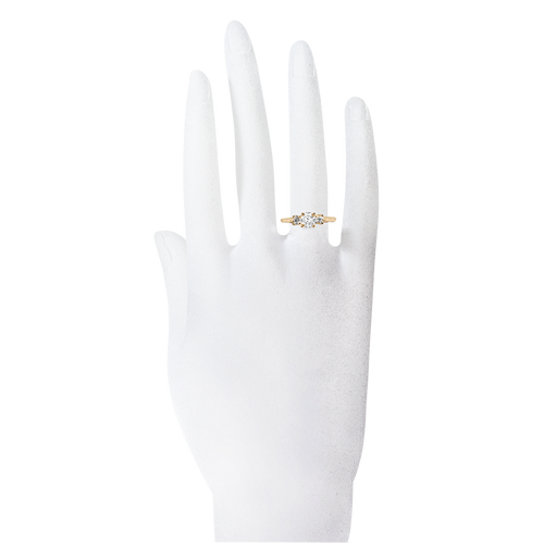 Verlobungsring Kensington in Roségold - an Hand