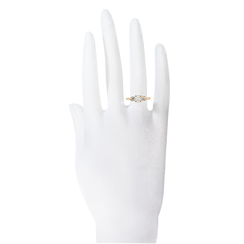 Verlobungsring Kensington in Roségold - an Hand